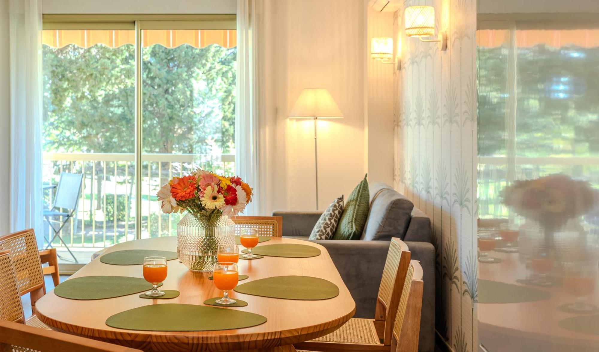 Les 15 Pins & La Mer -Your Green Getaway Near Sea & Beach Антиб Екстериор снимка