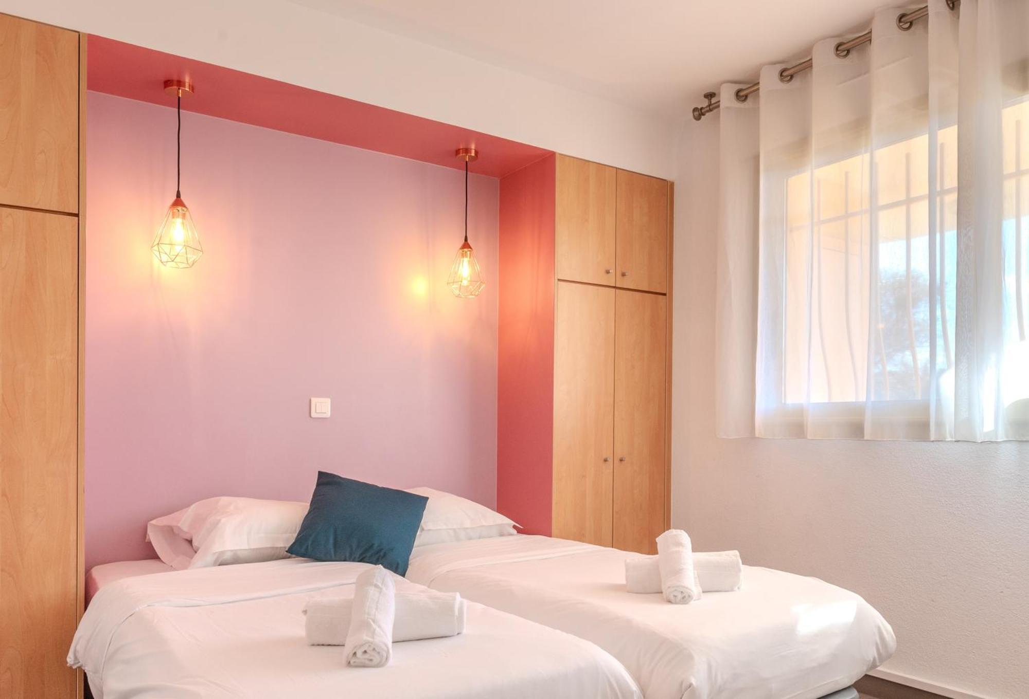 Les 15 Pins & La Mer -Your Green Getaway Near Sea & Beach Антиб Екстериор снимка