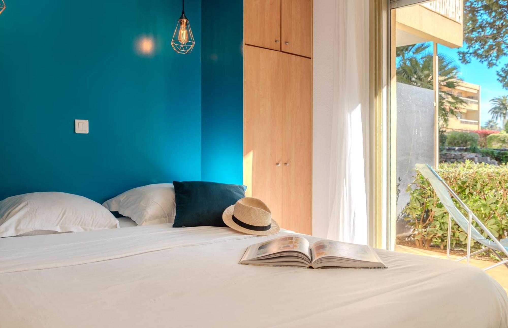 Les 15 Pins & La Mer -Your Green Getaway Near Sea & Beach Антиб Екстериор снимка